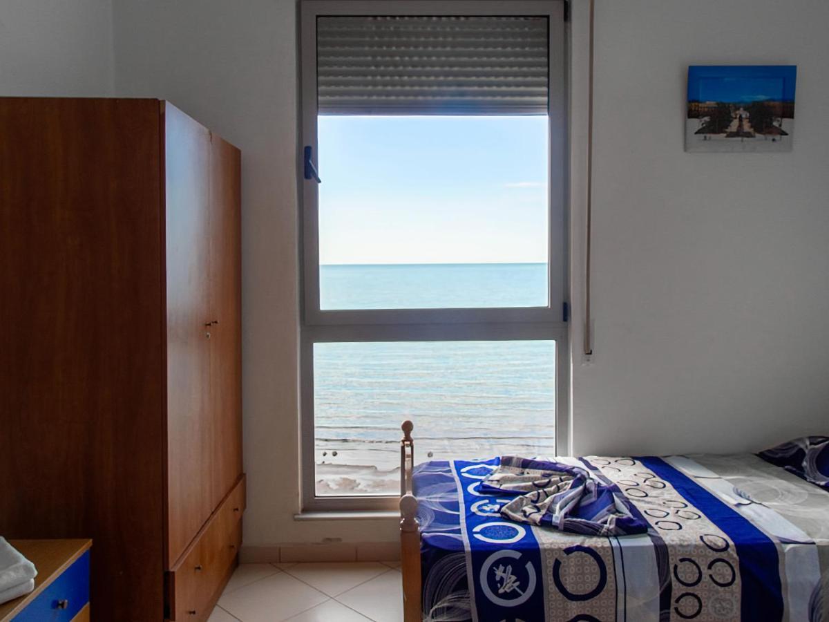 Blue Sky Apartaments Durres Exterior photo